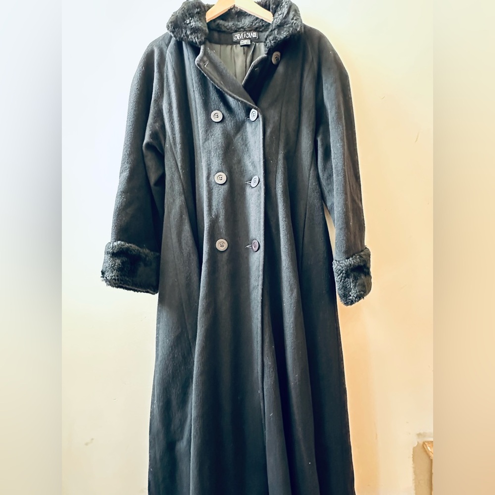 Black Double-Breasted Women's Long Coat Heavy Wool Vintage